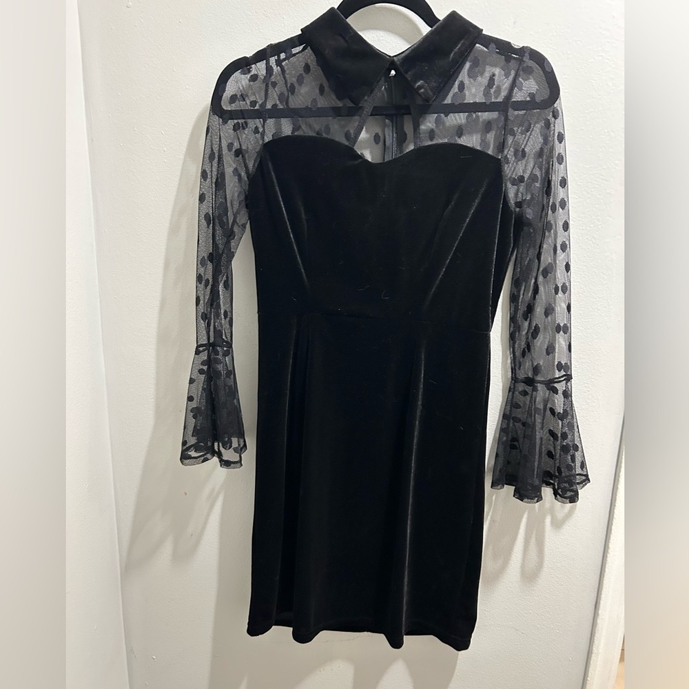 Aritzia Little Moon Velour medium